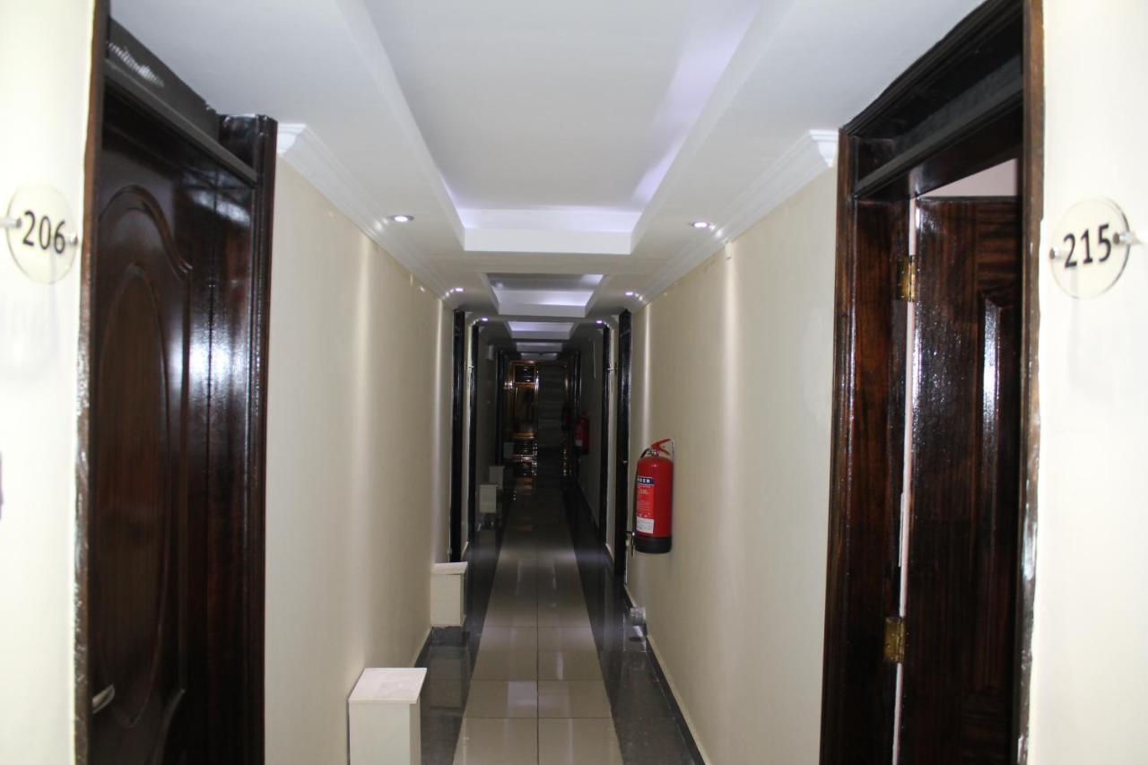 Airport Landing Hotel Nairobi Exterior photo
