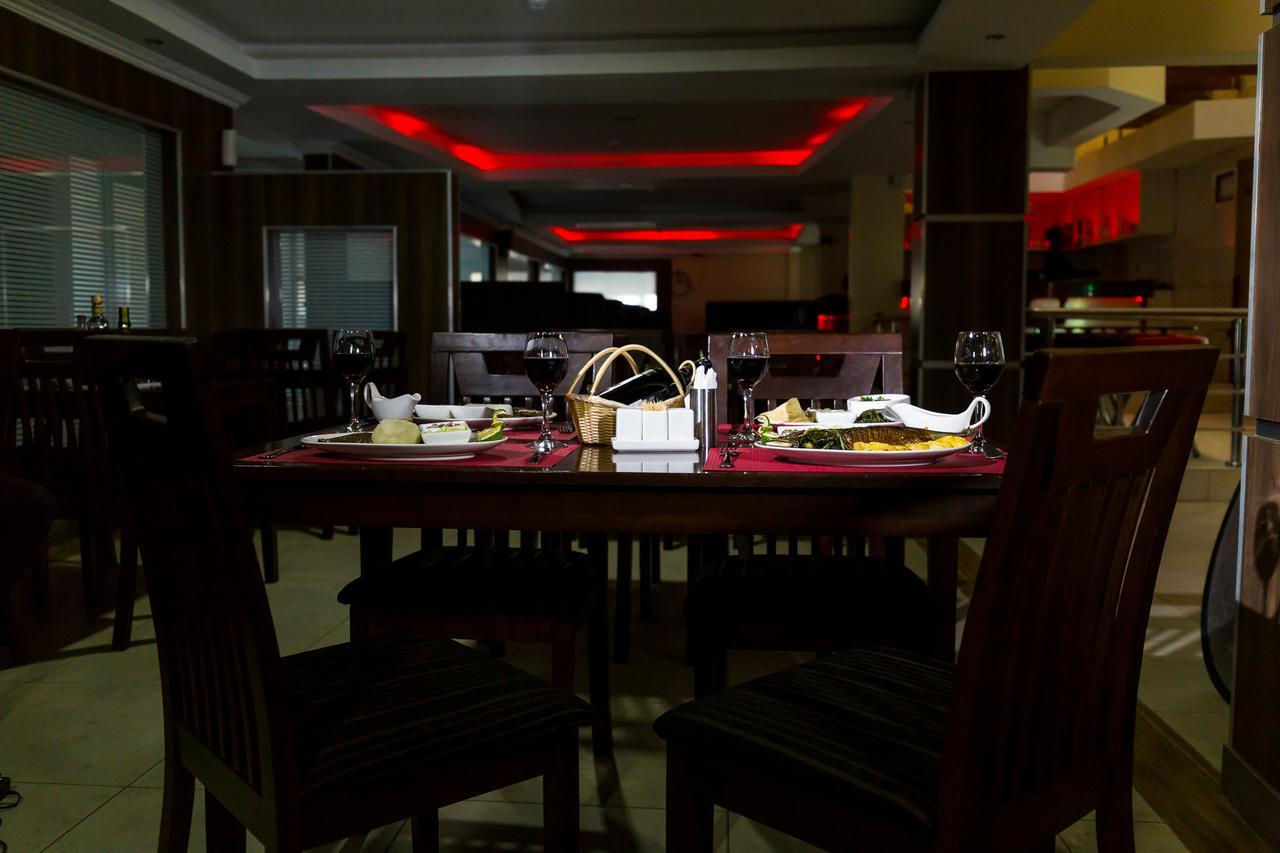 Airport Landing Hotel Nairobi Exterior photo